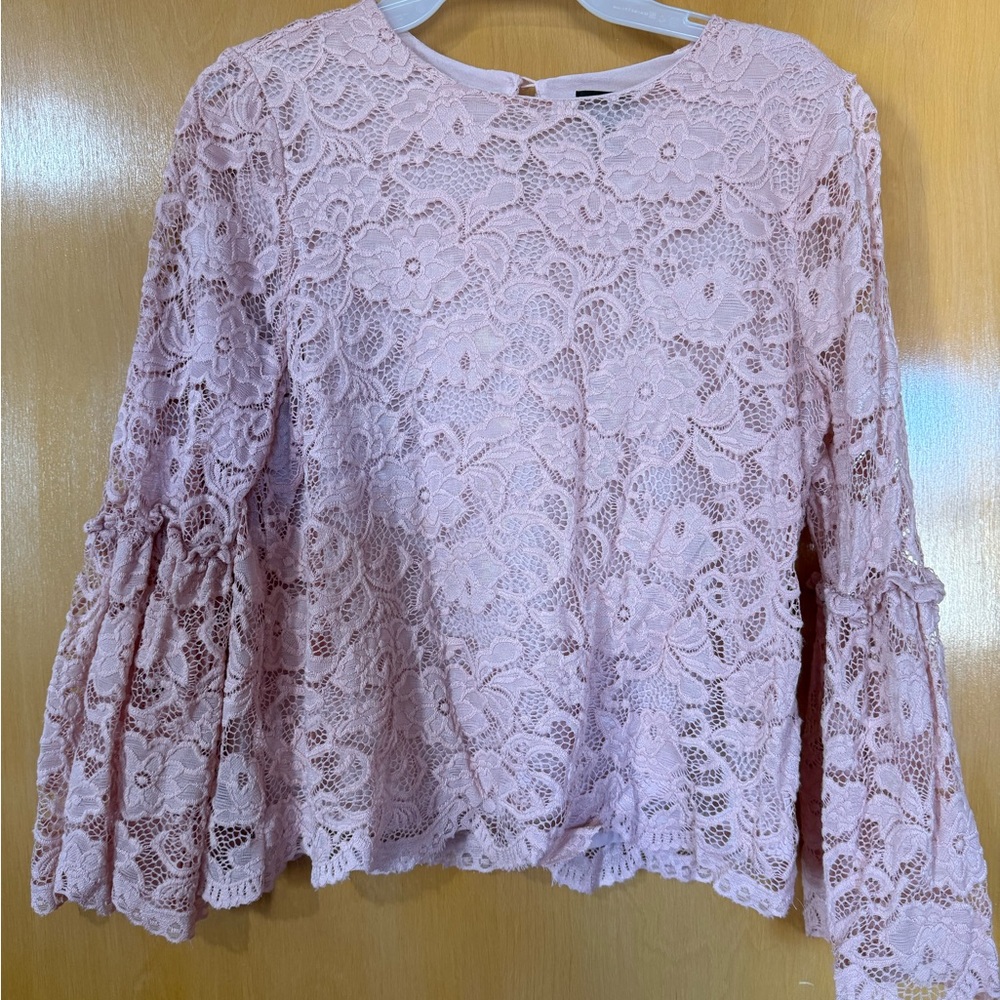 Chic Lace Blouse - Light Pink